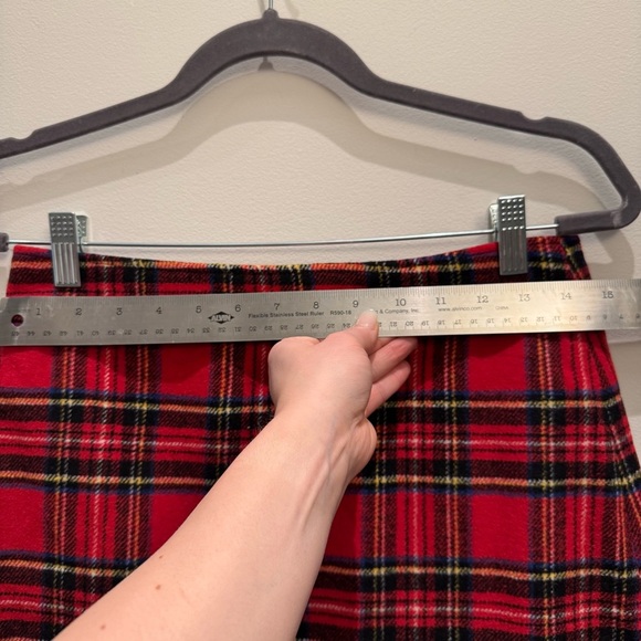 NWT- J.Crew Red Plaid Wool Festive Holiday Mini Skirt Size 4 Women’s - Picture 5 of 10